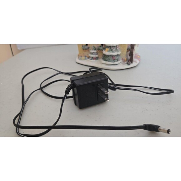 2004 Lemax Enchanted Forest Fiber Optic Lighted Candy Christmas Village House - Picture 6 of 6